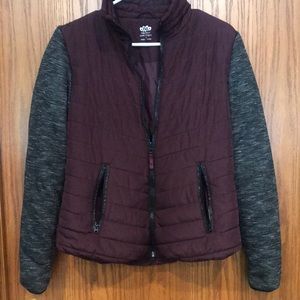 🛍 2 For $25 Sale—Maurices InMotion Puffer Zip Up Maroon Size Medium